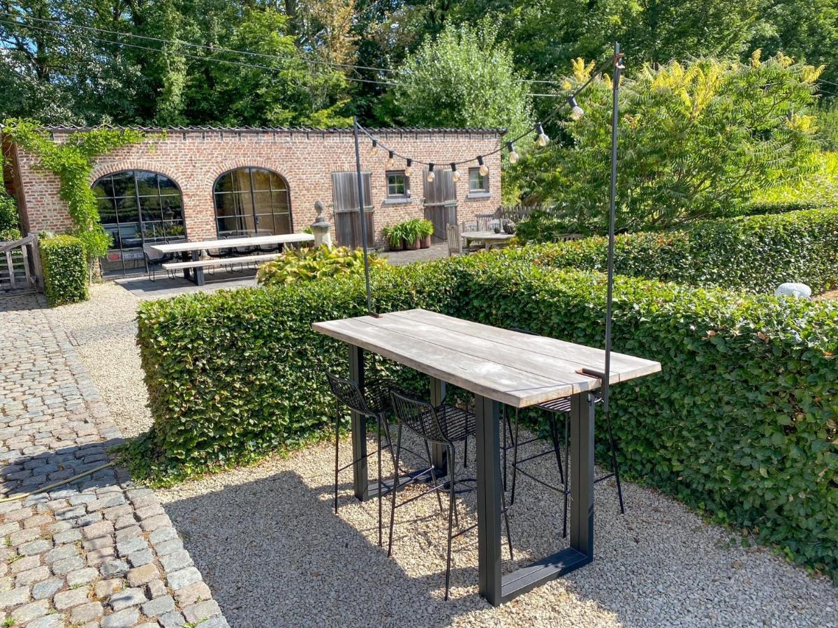 Gastenhuis prachtige Historische Vierkant Hoeve Broechem Buitenkant foto